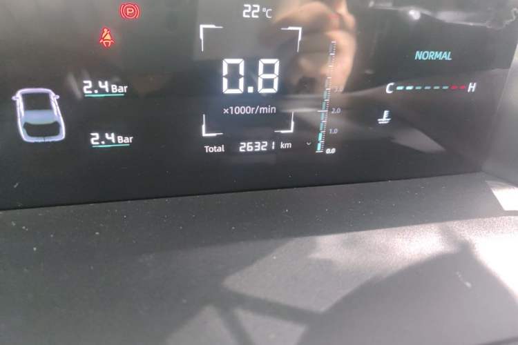 Used CHANGAN Eado 2024 1.5T GDI Automatic Prestige Edition Odometer Close Up