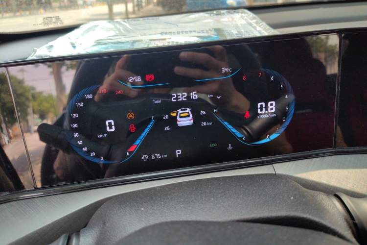 Used CHANGAN Eado 2024 PLUS Blue Whale NE 1.4T GDI DCT High-Energy Edition Odometer Close Up