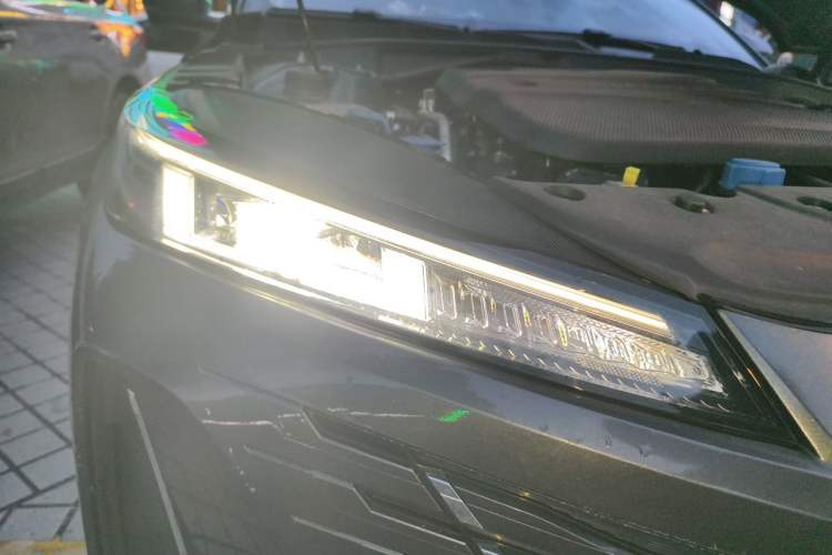 Used CHANGAN Eado 2024 1.5T GDI Automatic Prestige Edition Right Front Headlight