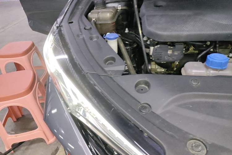 Used CHANGAN Eado 2024 PLUS Blue Whale NE 1.4T GDI DCT High-Energy Edition Right Front Headlight