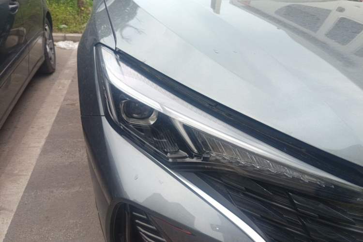 Used CHANGAN Eado 2024 PLUS Blue Whale NE 1.4T GDI DCT High-Energy Edition Right Front Headlight