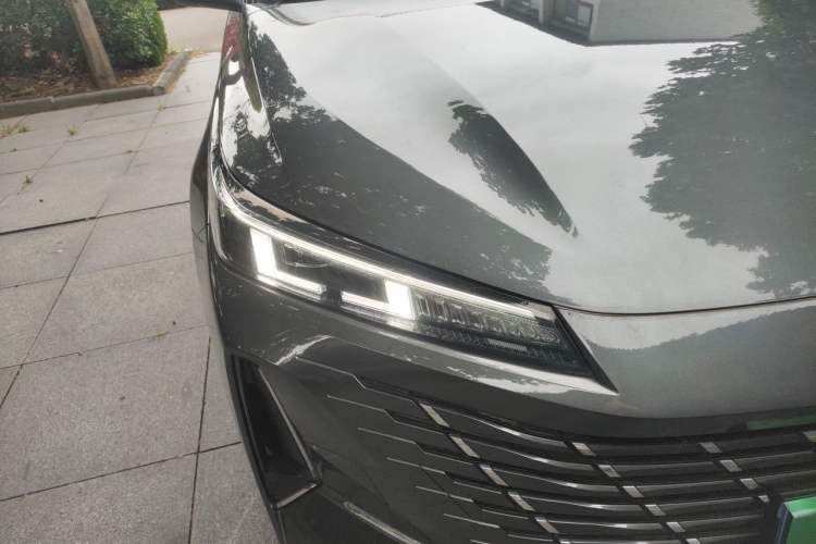 Used CHANGAN Eado 2024 1.5T GDI Automatic Prestige Edition Right Front Headlight