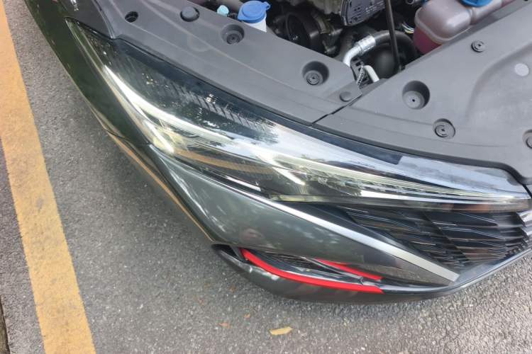 Used CHANGAN Eado 2024 PLUS Blue Whale NE 1.4T GDI DCT High-Energy Edition Right Front Headlight