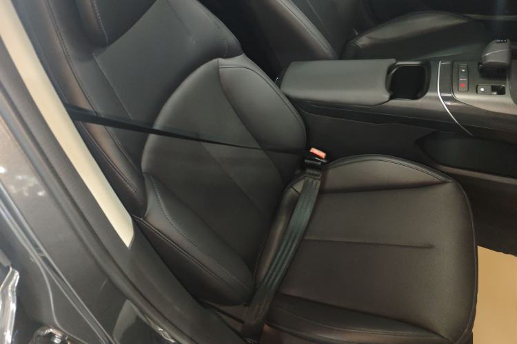 Used CHANGAN Eado 2024 1.5T GDI Automatic Prestige Edition Right Front Seat