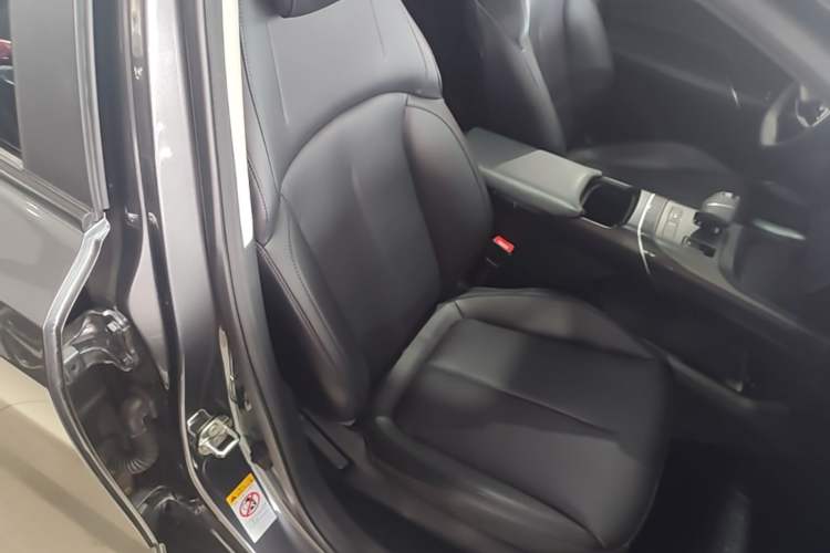 Used CHANGAN Eado 2024 1.5T GDI Automatic Enjoyment Edition Right Front Seat