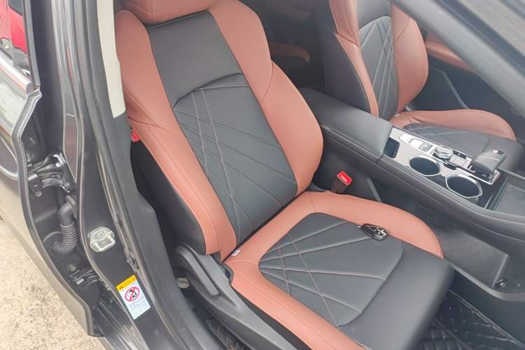 Used CHANGAN Eado 2024 PLUS Blue Whale NE 1.4T GDI DCT High-Energy Edition Right Front Seat