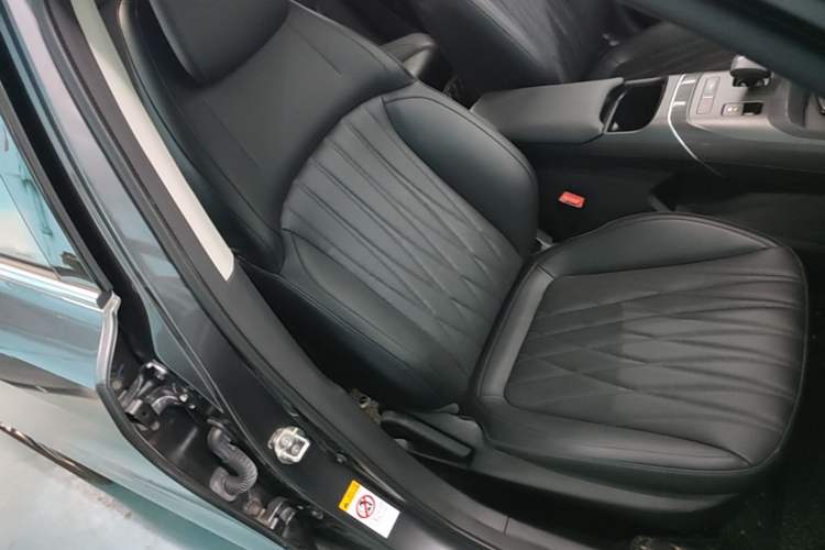 Used CHANGAN Eado 2024 1.5T GDI Automatic Flagship Edition Right Front Seat