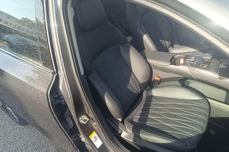 Used CHANGAN Eado 2024 1.5T GDI Automatic Flagship Edition Right Front Seat