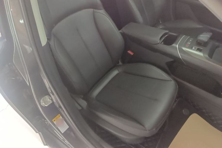 Used CHANGAN Eado 2024 1.5T GDI Automatic Prestige Edition Right Front Seat