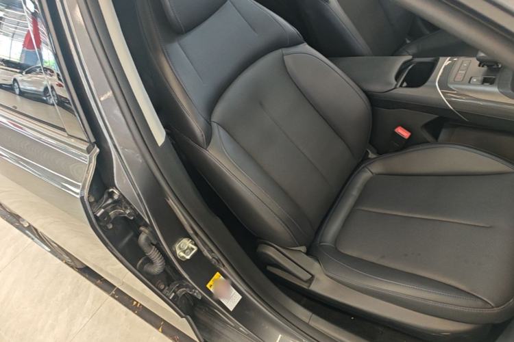 Used CHANGAN Eado 2024 1.5T GDI Automatic Prestige Edition Right Front Seat