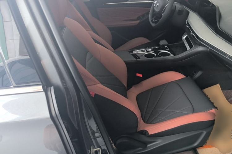 Used CHANGAN Eado 2024 PLUS Blue Whale NE 1.4T GDI DCT High-Energy Edition Right Front Seat