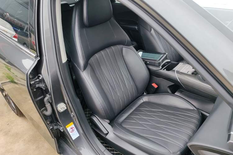 Used CHANGAN Eado 2024 1.5T GDI Automatic Flagship Edition Right Front Seat