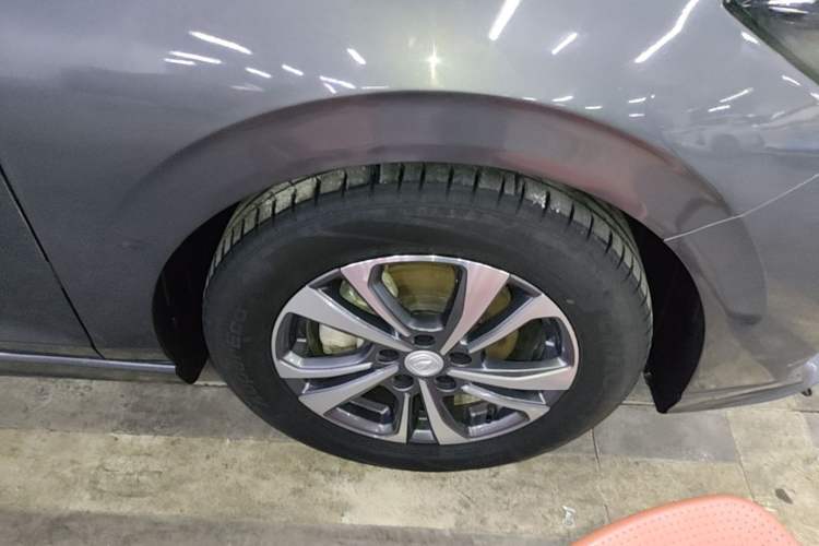 Used CHANGAN Eado 2024 PLUS Blue Whale NE 1.4T GDI DCT High-Energy Edition Right Front Wheel Hub