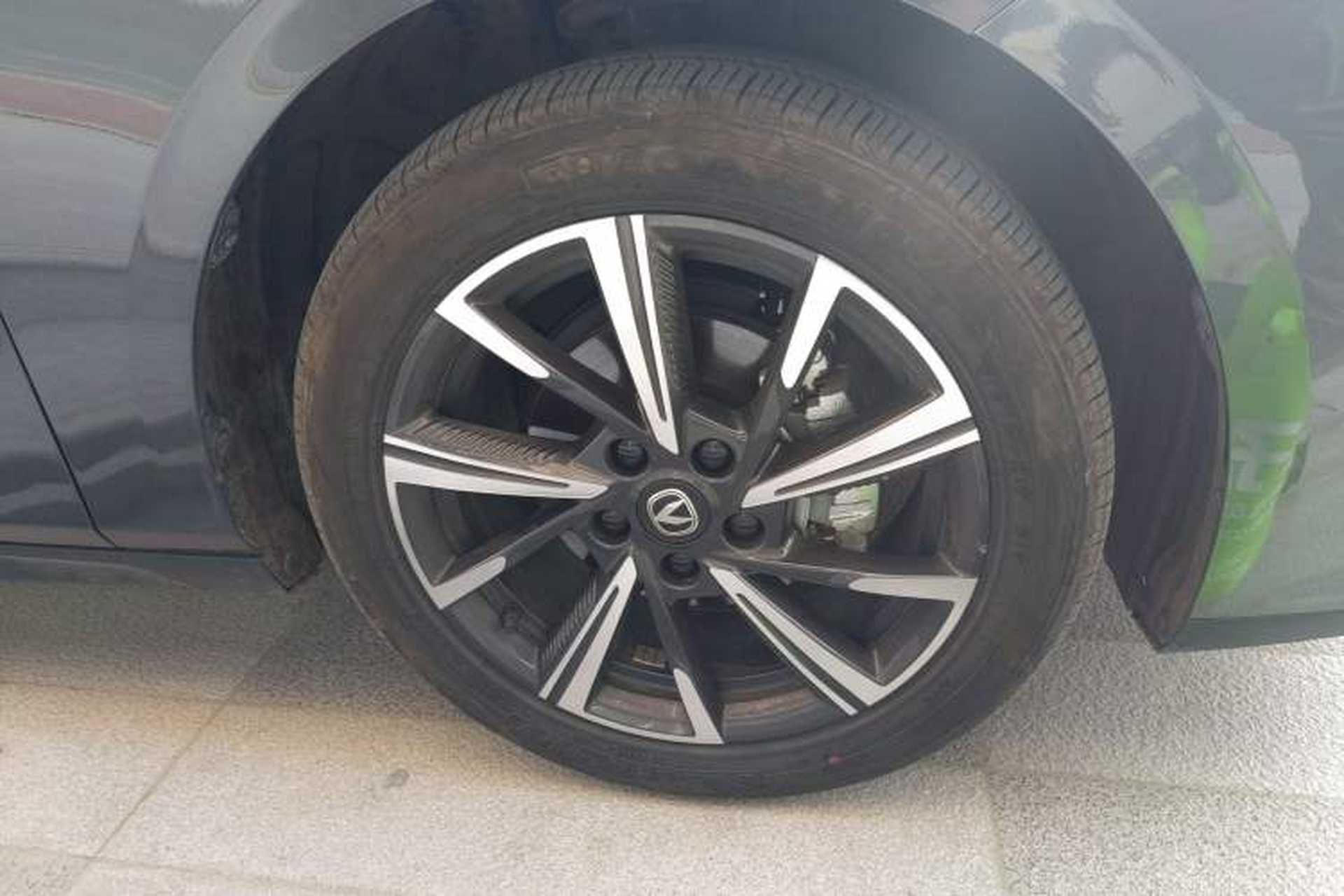 Used CHANGAN Eado 2024 1.5T GDI Automatic Prestige Edition Right Front Wheel Hub