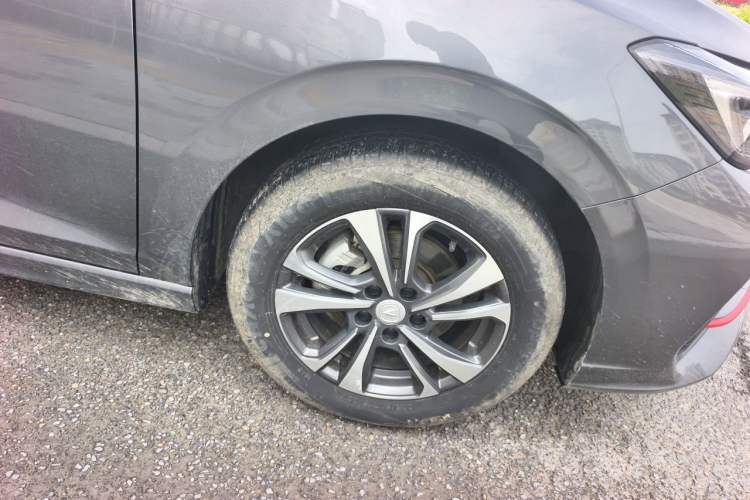 Used CHANGAN Eado 2024 PLUS Blue Whale NE 1.4T GDI DCT High-Energy Edition Right Front Wheel Hub