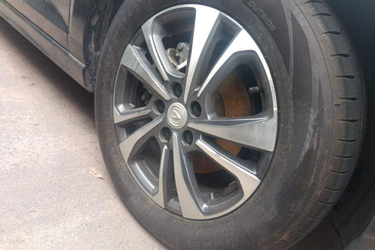 Used CHANGAN Eado 2024 PLUS Blue Whale NE 1.4T GDI DCT High-Energy Edition Right Front Wheel Hub