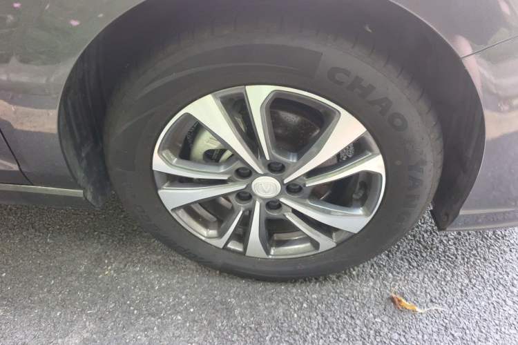 Used CHANGAN Eado 2024 PLUS Blue Whale NE 1.4T GDI DCT High-Energy Edition Right Front Wheel Hub