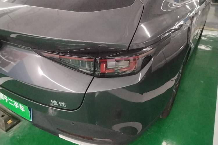 Used CHANGAN Eado 2024 1.5T GDI Automatic Prestige Edition Right Rear Taillight