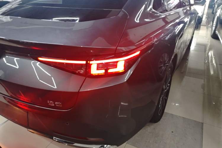 Used CHANGAN Eado 2024 1.5T GDI Automatic Flagship Edition Right Rear Taillight