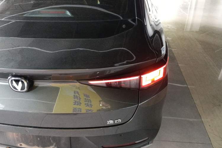 Used CHANGAN Eado 2024 1.5T GDI Automatic Prestige Edition Right Rear Taillight