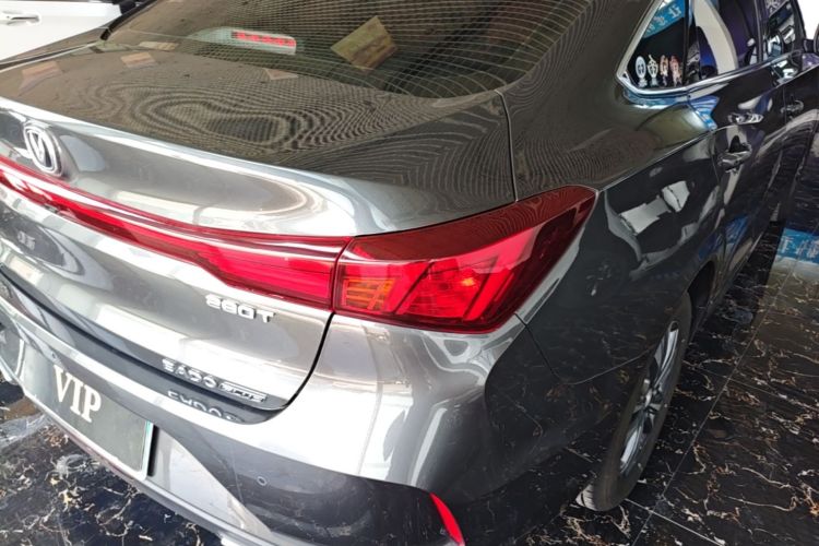 Used CHANGAN Eado 2024 PLUS Blue Whale NE 1.4T GDI DCT High-Energy Edition Right Rear Taillight