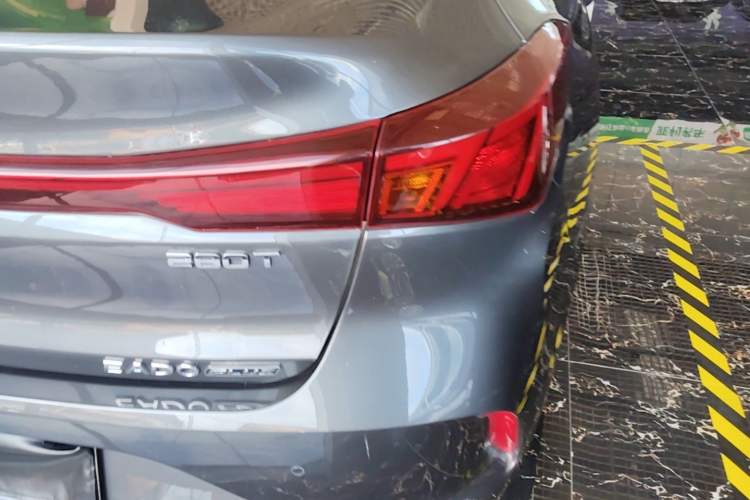 Used CHANGAN Eado 2024 PLUS Blue Whale NE 1.4T GDI DCT High-Energy Edition Right Rear Taillight