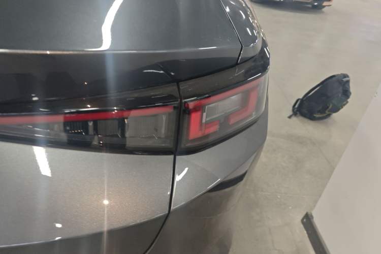 Used CHANGAN Eado 2024 1.5T GDI Automatic Prestige Edition Right Rear Taillight