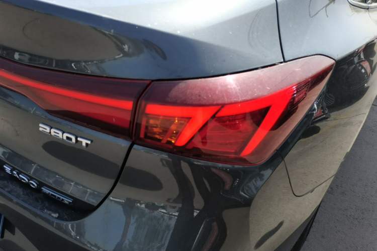 Used CHANGAN Eado 2024 PLUS Blue Whale NE 1.4T GDI DCT High-Energy Edition Right Rear Taillight