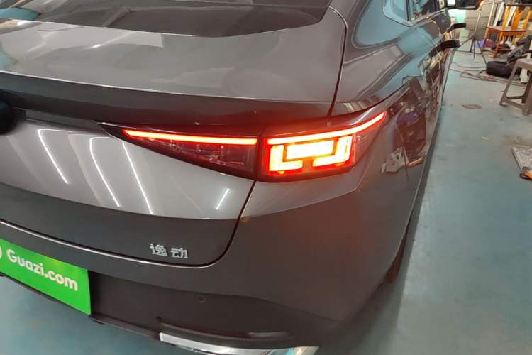 Used CHANGAN Eado 2024 1.5T GDI Automatic Flagship Edition Right Rear Taillight