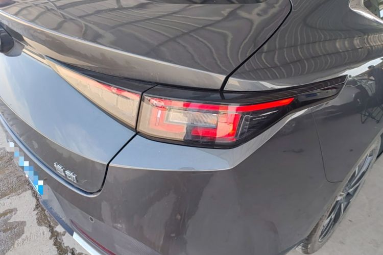 Used CHANGAN Eado 2024 1.5T GDI Automatic Flagship Edition Right Rear Taillight