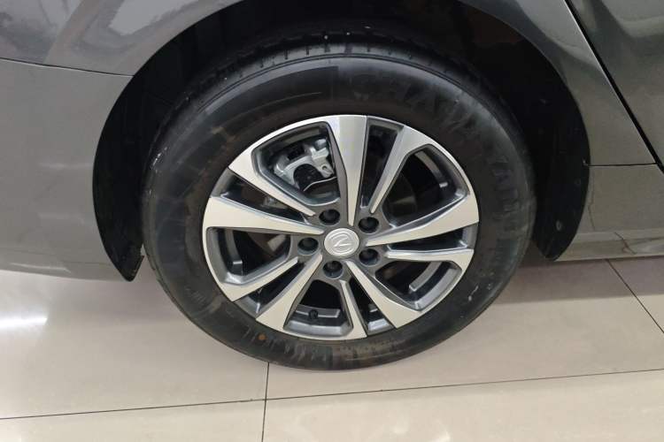 Used CHANGAN Eado 2024 PLUS Blue Whale NE 1.4T GDI DCT High-Energy Edition Right Rear Wheel Hub