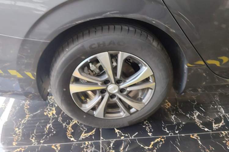 Used CHANGAN Eado 2024 PLUS Blue Whale NE 1.4T GDI DCT High-Energy Edition Right Rear Wheel Hub