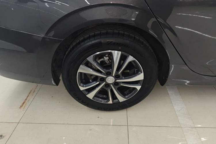 Used CHANGAN Eado 2024 PLUS Blue Whale NE 1.4T GDI DCT High-Energy Edition Right Rear Wheel Hub
