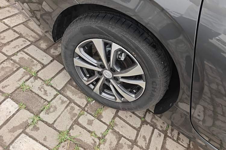Used CHANGAN Eado 2024 PLUS Blue Whale NE 1.4T GDI DCT High-Energy Edition Right Rear Wheel Hub