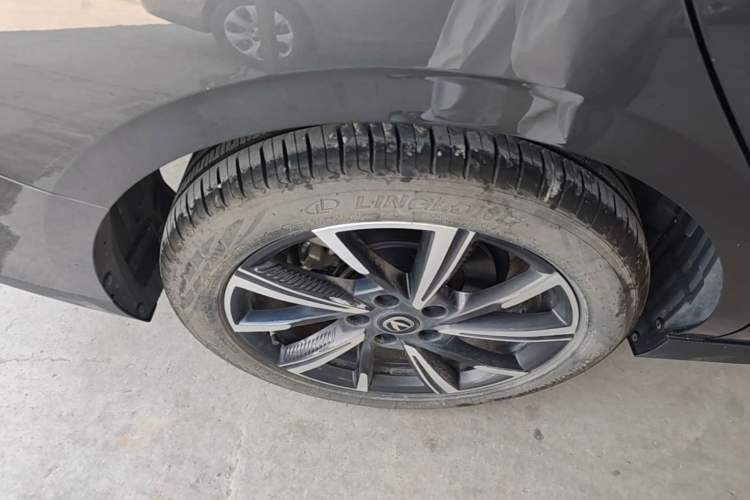 Used CHANGAN Eado 2024 1.5T GDI Automatic Flagship Edition Right Rear Wheel Hub