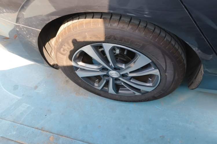Used CHANGAN Eado 2024 PLUS Blue Whale NE 1.4T GDI DCT High-Energy Edition Right Rear Wheel Hub