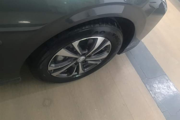 Used CHANGAN Eado 2024 PLUS Blue Whale NE 1.4T GDI DCT High-Energy Edition Right Rear Wheel Hub