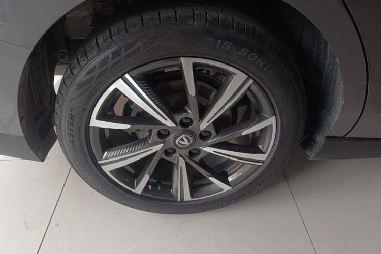Used CHANGAN Eado 2024 1.5T GDI Automatic Prestige Edition Right Rear Wheel Hub