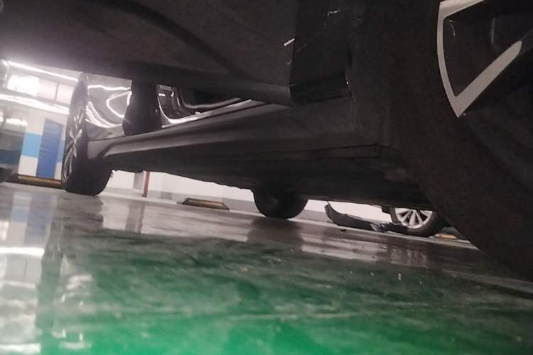 Used CHANGAN Eado 2024 1.5T GDI Automatic Prestige Edition Right Side Sill
