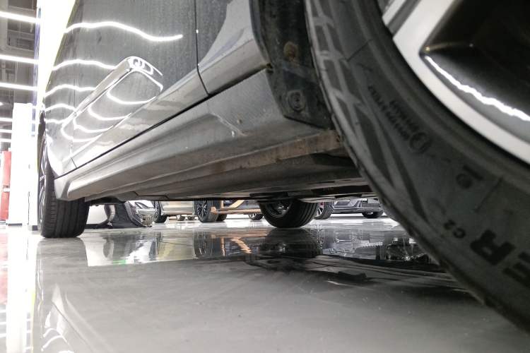 Used CHANGAN Eado 2024 1.5T GDI Automatic Prestige Edition Right Side Sill