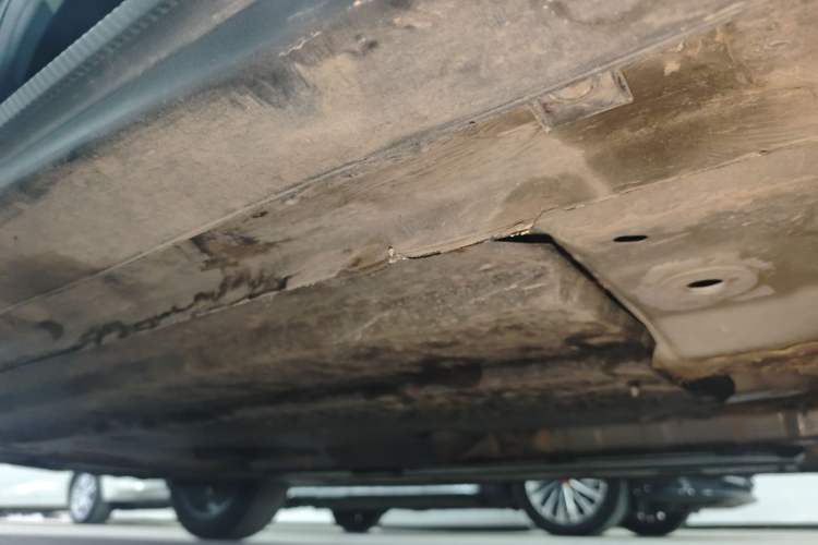 Used CHANGAN Eado 2024 1.5T GDI Automatic Prestige Edition Right Side Sill