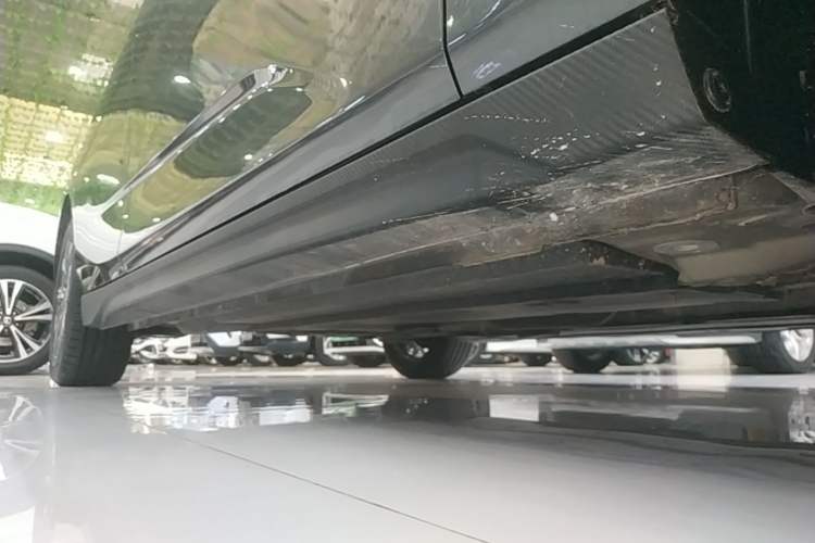 Used CHANGAN Eado 2024 1.5T GDI Automatic Flagship Edition Right Side Sill