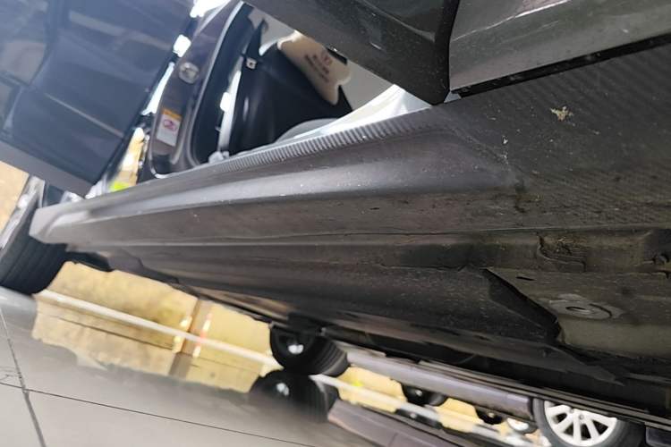Used CHANGAN Eado 2024 1.5T GDI Automatic Prestige Edition Right Side Sill
