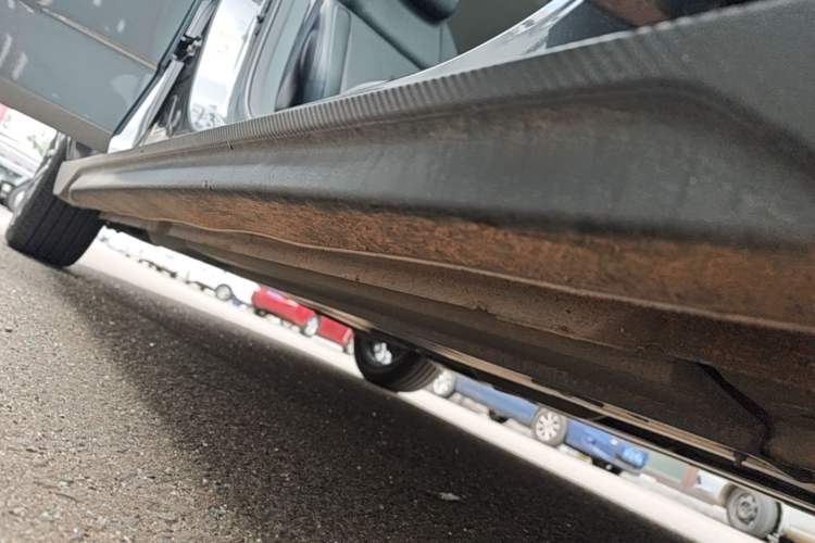 Used CHANGAN Eado 2024 1.5T GDI Automatic Prestige Edition Right Side Sill