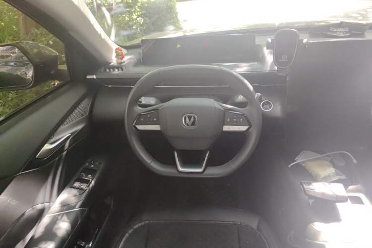 Used CHANGAN Eado 2024 1.5T GDI Automatic Prestige Edition Steering Wheel
