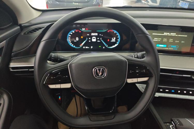 Used CHANGAN Eado 2024 PLUS Blue Whale NE 1.4T GDI DCT High-Energy Edition Steering Wheel