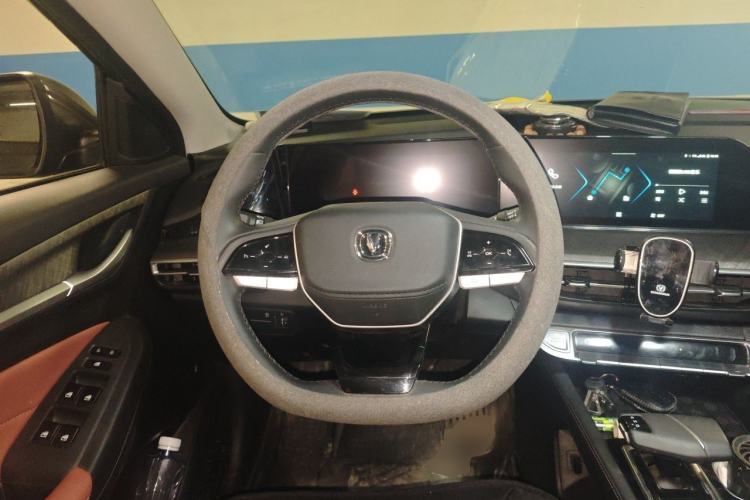 Used CHANGAN Eado 2024 PLUS Blue Whale NE 1.4T GDI DCT High-Energy Edition Steering Wheel