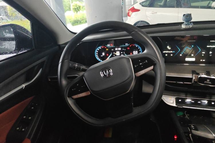 Used CHANGAN Eado 2024 PLUS Blue Whale NE 1.4T GDI DCT High-Energy Edition Steering Wheel