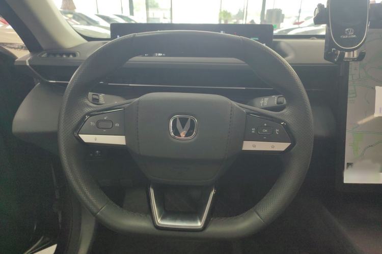 Used CHANGAN Eado 2024 1.5T GDI Automatic Prestige Edition Steering Wheel