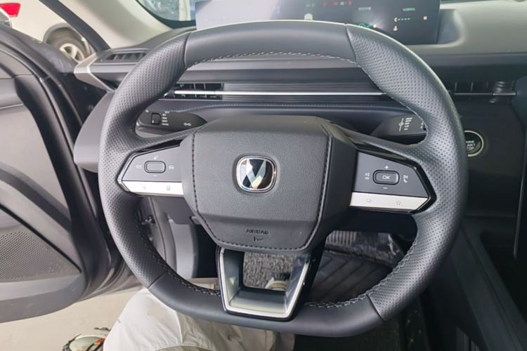 Used CHANGAN Eado 2024 1.5T GDI Automatic Flagship Edition Steering Wheel